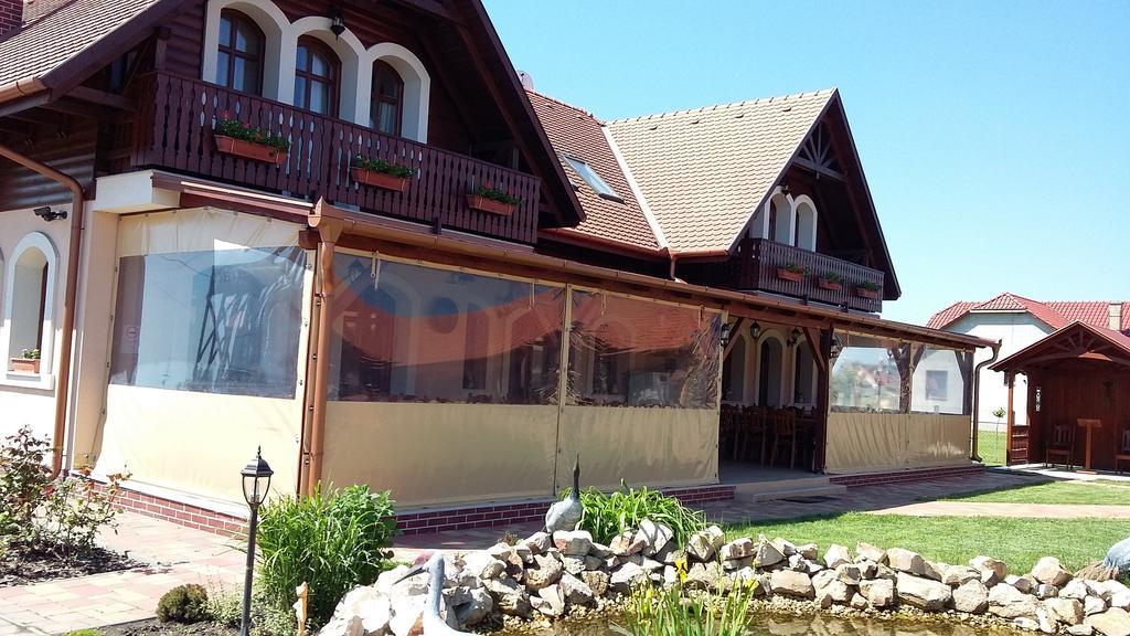 Sovirag Vendeghaz Hotell Hortobágy Exteriör bild