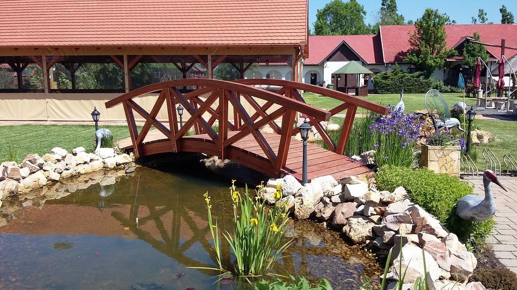 Sovirag Vendeghaz Hotell Hortobágy Exteriör bild