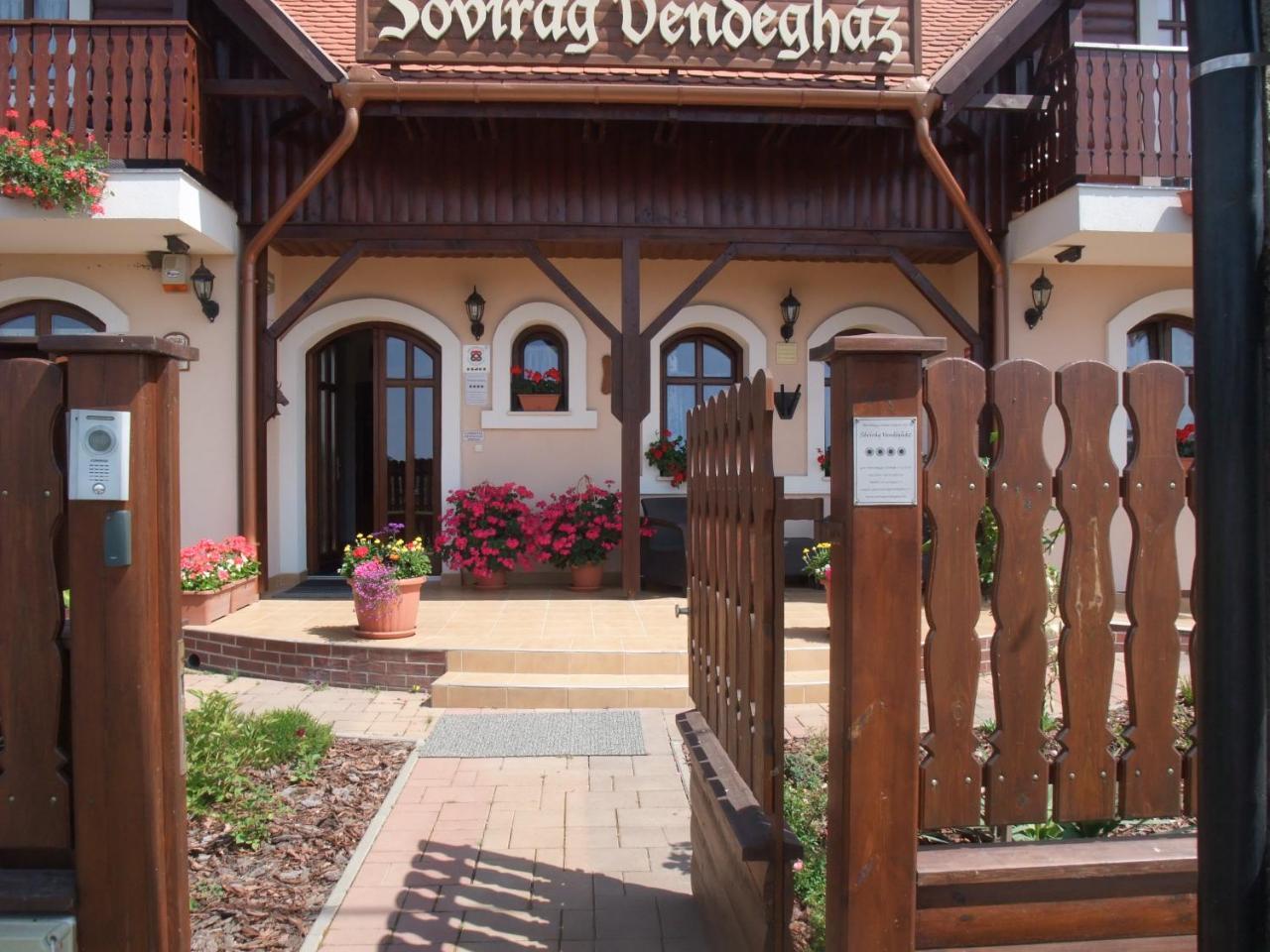 Sovirag Vendeghaz Hotell Hortobágy Exteriör bild